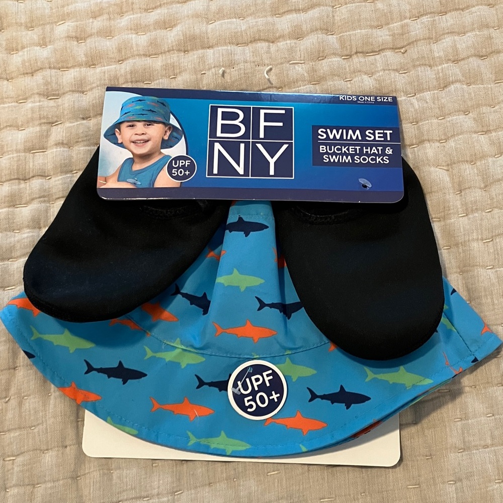 Kids Swim Set Bucket Hat & Swim Socks